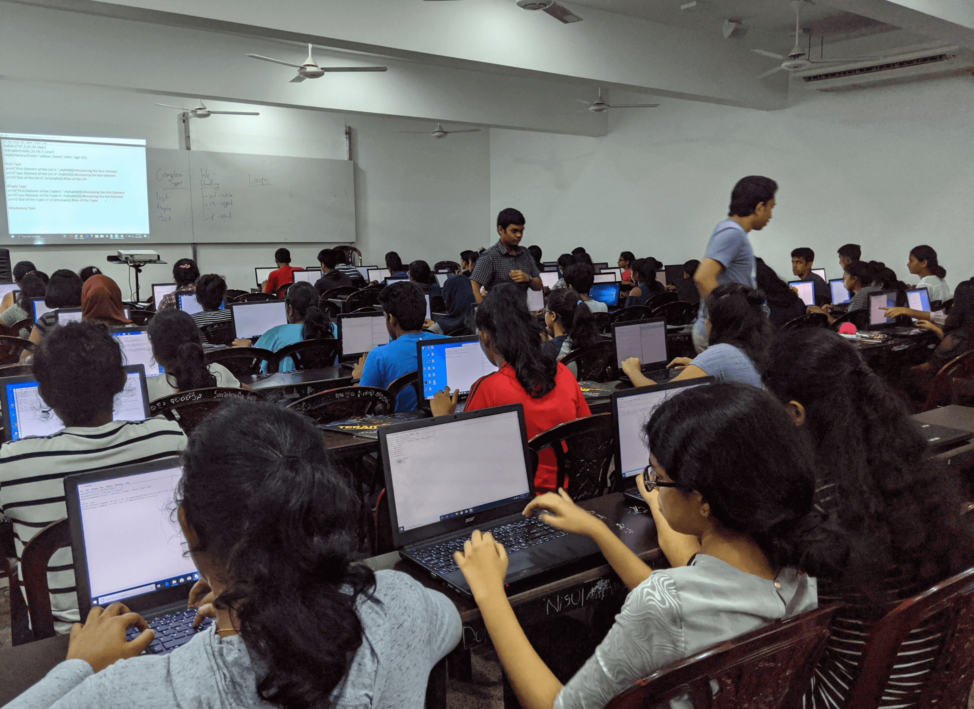 First laptop seminar for 2020 A/L batch at itguru.lk by Teran Subasinghe